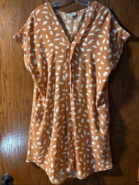 Umgee Peachy Orange & White Spot V-Neck Print Dress